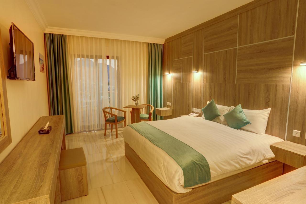 Turquoise Hotel Акаба Экстерьер фото